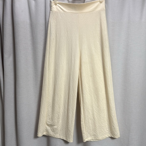 MNG Cream Wide Leg Crop Pants SZ S Viscose flat front pull on summer casual GUC - Picture 2 of 6